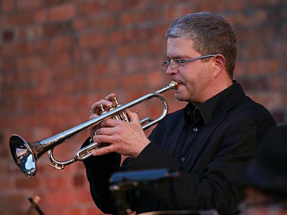 tobiasn.jpg (71309 Byte)